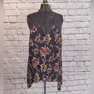 TORRID FLORAL PRINT LACE INSET CREPE TANK TOP size 3